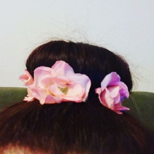 Cutest lil bun #roses #hair #bun #bunmaker #conair #forever21