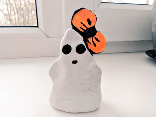 My new handmade thingies - a pumpkin and a ghost - feat. my pervious creations: Timmy & Hickory