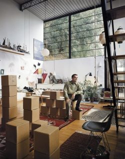 thegetty:  Happy birthday Charles Eames, who was born today in 1907! Eames, together with his wife Ray, made a huge impact on midcentury modern design. He’s shown here sitting in his house in Los Angeles that they designed as part of the legendary