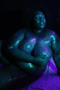 fattyelizabeth: alongcameabutterfly:   My body is magical.  Every hill and valley. Every dip and turn. Every bump &amp; roll.  Pure intergalactic magic 👽☄✨   Photography|Taylor Giavasis for The Naked Diaries  (NOT FOR BBW BLOGS)  {thebutterflyeffect]
