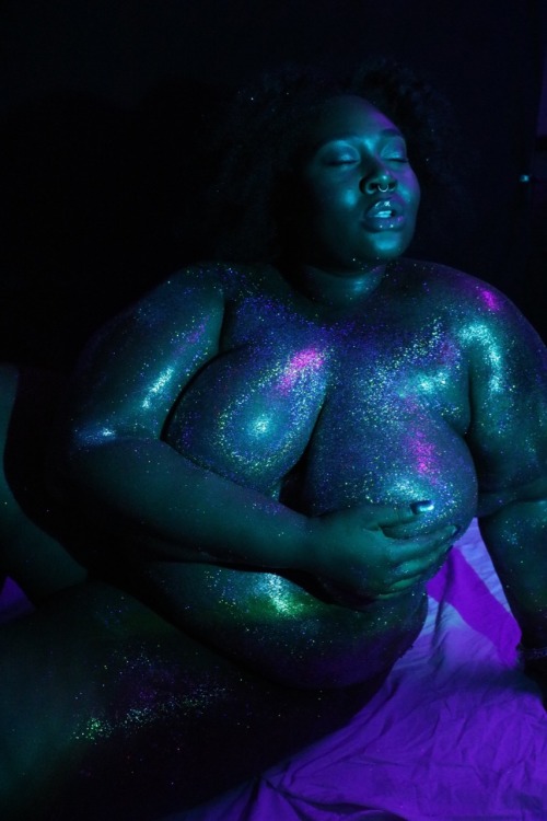 jehovahhthickness:  alongcameabutterfly:   My body is magical.  Every hill and valley. Every dip and turn. Every bump & roll.  Pure intergalactic magic 👽☄✨   Photography|Taylor Giavasis for The Naked Diaries  (NOT FOR BBW BLOGS)  {thebutterflyeffect]