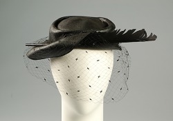 omgthatdress:  Hat 1935 The Metropolitan
