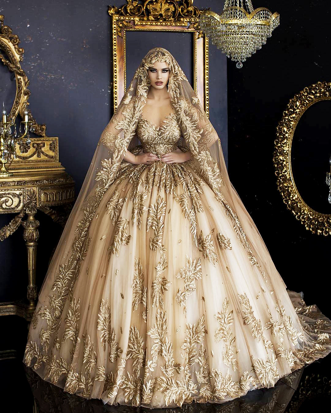 Royal Gold Bridal Ball Gowns (1/?): Parukeri... - SAPERE AUDE