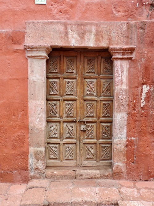 Las Puertas de Arequipa XXXII - Puerta interior en el monasterio de Santa Catalina, 2017.