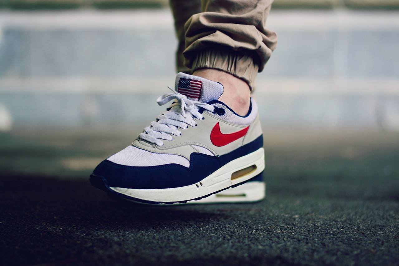 Nike Air Max 1 ‘USA’ (by millerartown) – Sweetsoles – Sneakers, kicks ...