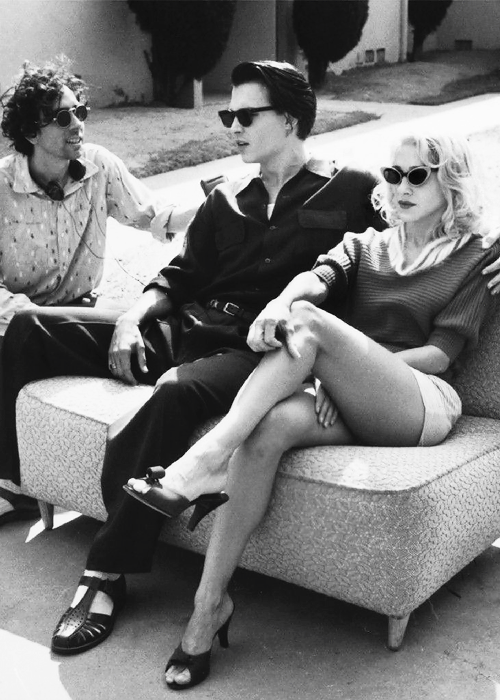 vintagegal:  Tim Burton, Johnny Depp and Sarah Jessica Parker on the set of Ed Wood 