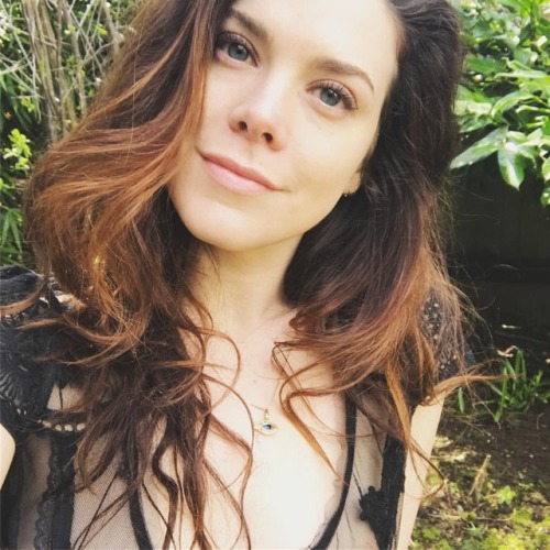 Nude in nature with messy hair is kinda my jam