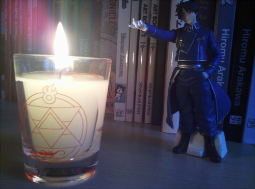 fma-merchandise:Roy Mustang candle! (Feat. Roy Gashapon figure)