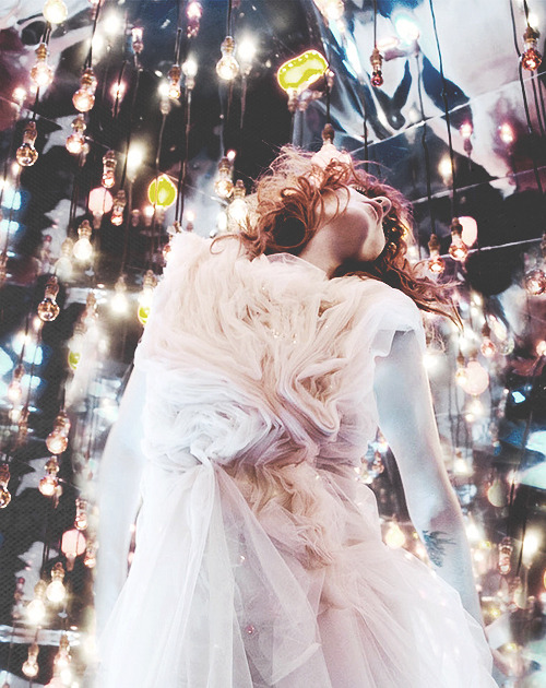 radiantflowelch:  Cosmic Love. 