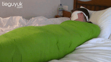 tieguyuk: 19 year old Alex thought he’d be able to get free from vet wrap. Challenge