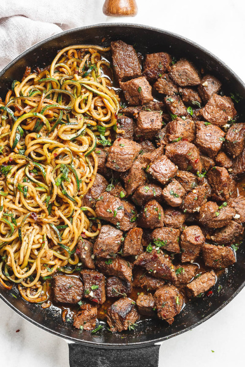 daily-deliciousness:  Garlic butter steak bites with zucchini noodles