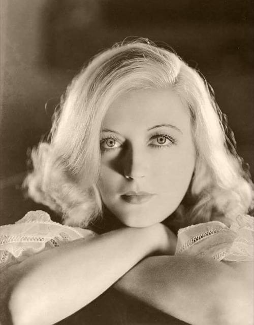 sweetheartsandcharacters: Marion Davies!