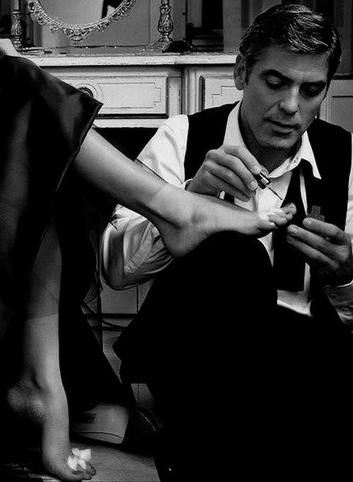 submissivedancer:  If george does it I am Sure we can get him (you know who i mean) to do it. Right Hyla?