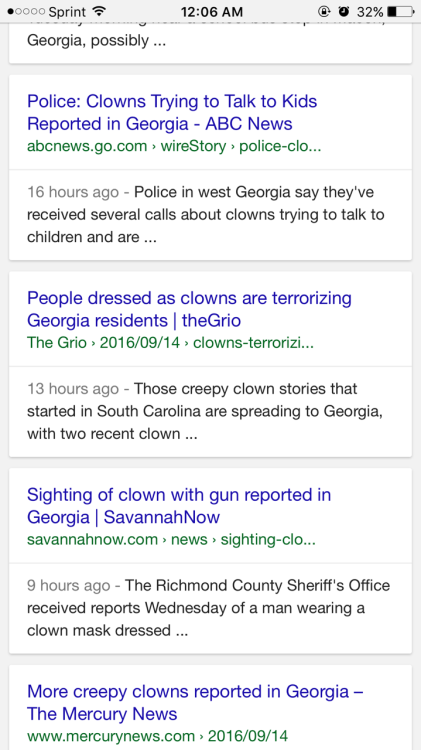brattynympho:  On some real shit, not 1 clown better bring they ass around me cause I’m fading on sight.  There have been creepy clowns sightings across 6 states
