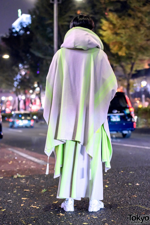 tokyo-fashion:20-year-old student Ren on the street in Harajuku wearing a matching neon hoodie, coat