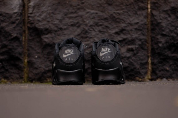 sneakhers:  Nike Air Max 90 CMFT PRM Tape “Reflective” – Black
