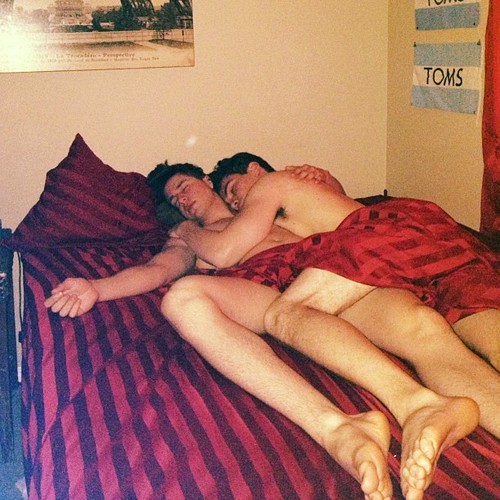 tumblinwithhotties:  http://goodvibes-with9lives.tumblr.com/ 