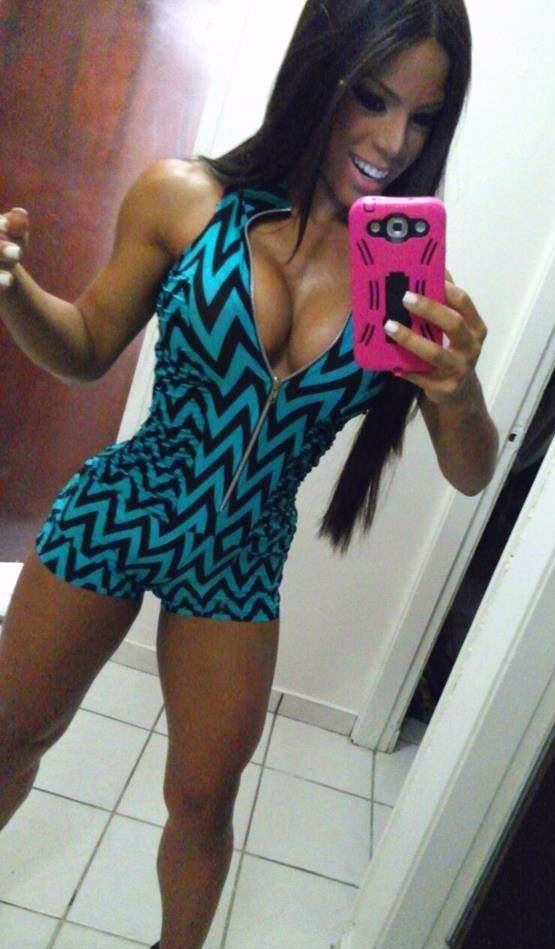 lifeistoughyaknow:   Yarishna Ayala the third
