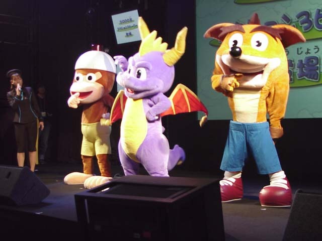 lepetitdragon:  Ohhh my godddd Spyro you are too cute stop it I want to hug you