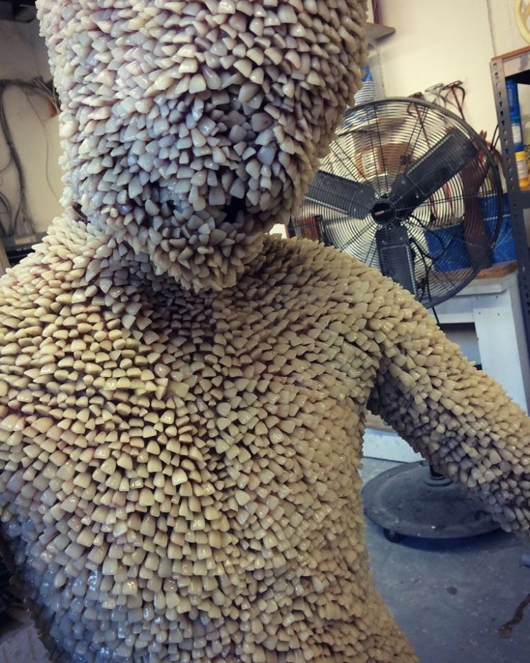 the-black–plague:  lucodi:  this is what your dentist does when he pulls a perfectly