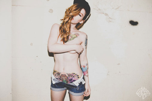 #Tattoo #TattooGirls #TattooLife #LaPrimeraLives ( Twitter: @razorpunker )…