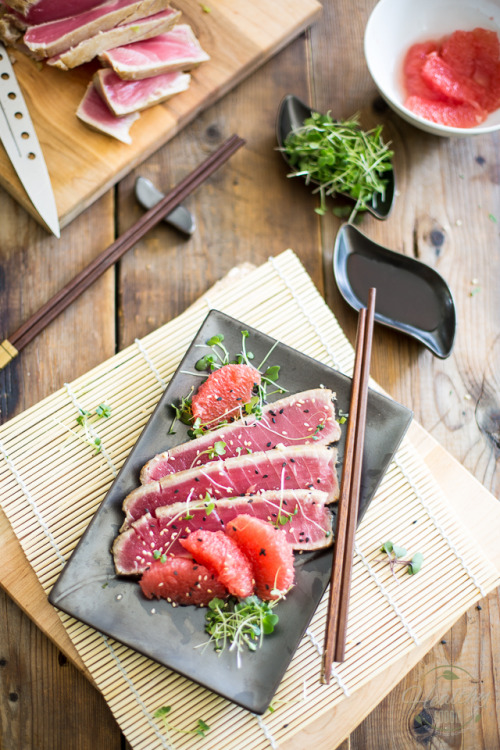 yummyinmytumbly:  Grapefruit Ginger Tuna Tataki