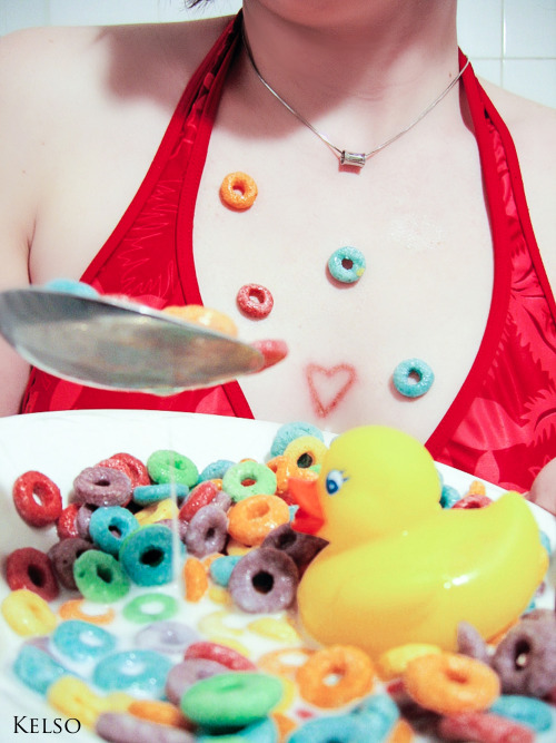 kelsorebel:  One of my first ‘shoot’ when i started this thing back like in 2003. I want to re-do that setup version 2014 ! Can’t wait to show you what i come up with !