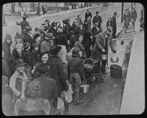 Have you ever wondered what life was like in Cincinnati in the early 20th century? Click the images 