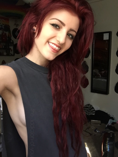 swissha-sweets:  thc-kittyy:  the-addiction-of-you:  👑  i could never get tired of your face on my dash tbh  Oh Lordy you are gorgeous. 😻 