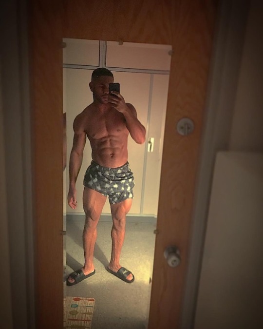 degeneratexxxxx:  degeneratexxxxx:  Get FIT!  🙌🏾