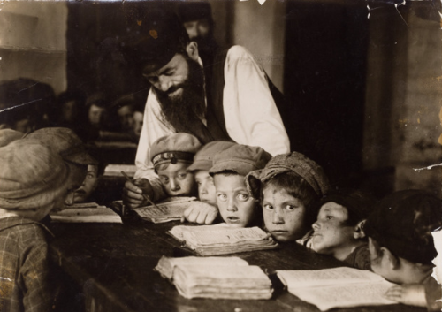 Jewish schoolchildren learning the Hebrew alphabet in Lublin, Poland, 1924.