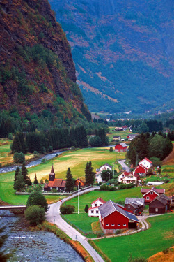 Wonderous-World:  Flåm, Norway By Lukas Eklund 