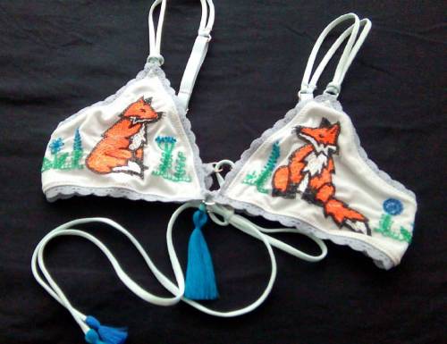 Custom foxes for @madgirlmag &lt;3 #frkslingerie #foxes #handemroidery #bra