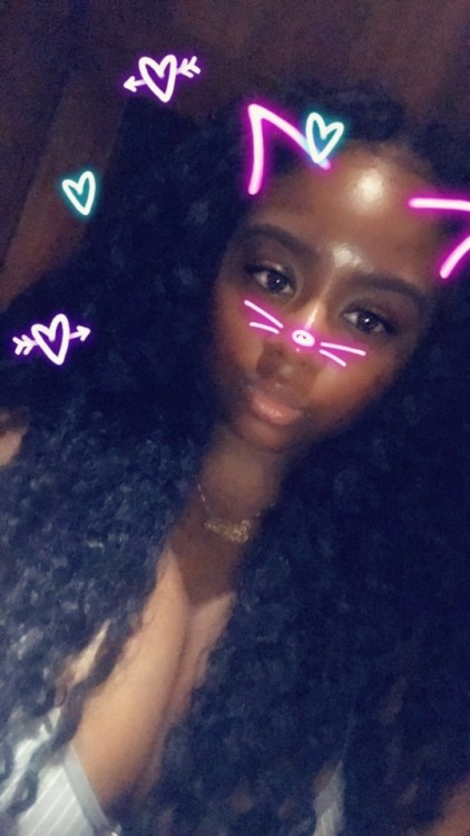 embracingtheexhale-x:sunflowerserena:embracingtheexhale-x:Happy blackout dayyy and happyto meeee✨Hap