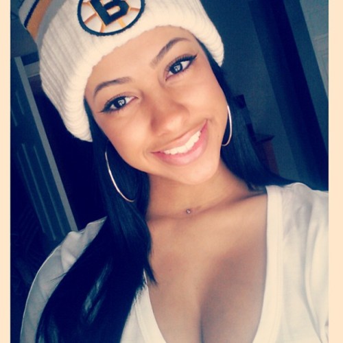 badbroads:  badbroads.tumblr.com TJ’s Bad Broads