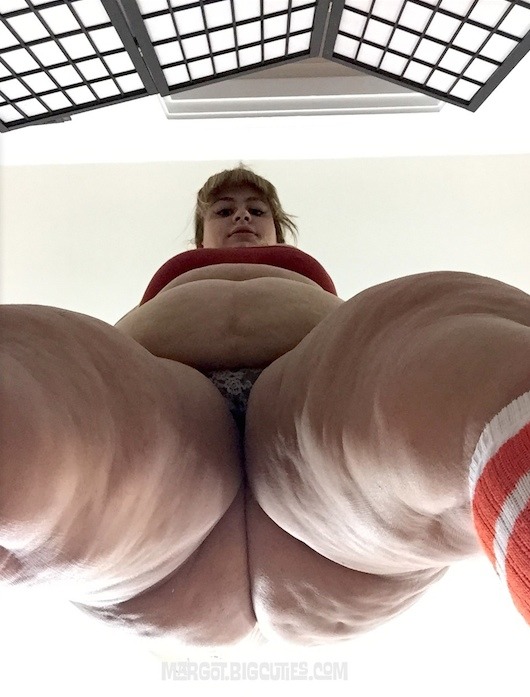 allphattybootywomen:  __| http://allphattybootywomen.tumblr.com/
