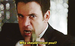 fatedxdestiny:         Oliver IS Arrow secret revealed.   