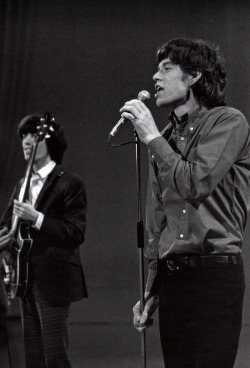 doraemonmon:  Bill Wyman and Mick Jagger