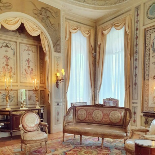 Villa Ephrussi de Rothschild. Cap Ferrat. Did you know that some forniture collected in this marvell