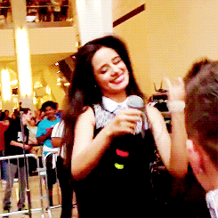 omglaurenjauregui:Camila flirting with a guy in the crowd