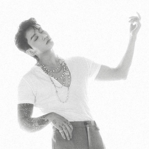 Vogue Korea.