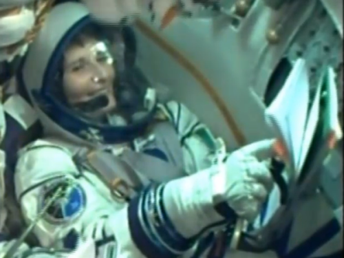 masuoka:Sorrideremmo anche noi se fossimo nello spazio! #Futura42 é in orbita, prossima fermata #ISS