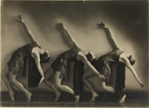 ein-bleistift-und-radiergummi:Sture Ekstrand ‘Trois Danseuses’ 1925. © Sture Ekstrand