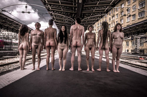 always-nude:  always-nude.tumblr.com 