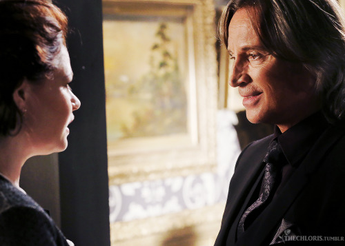 Oh look pretty Rumbelle stills! - Family Business