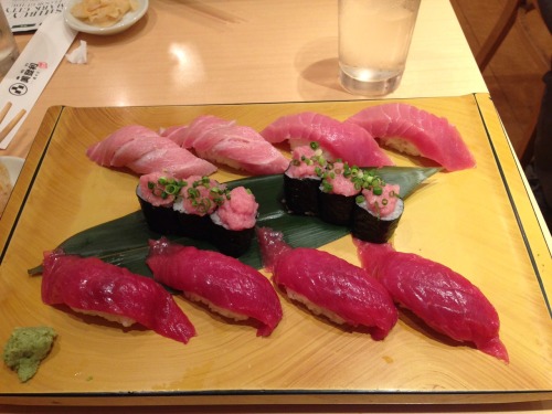 sushi sets. sushi no midori. shibuya, tokyo, japan.