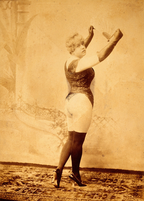 collectorsweekly:  19th-century photographs and postcards from the archives of sexologist