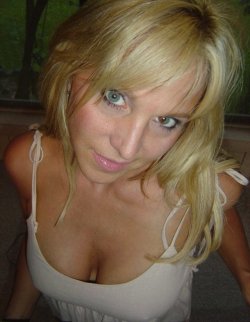 bobvy:  WOW if your thinking of a HOT WIFE this cutie should CUM to mind!!! CUTE, Cute, cute!!!!  What a hottie!