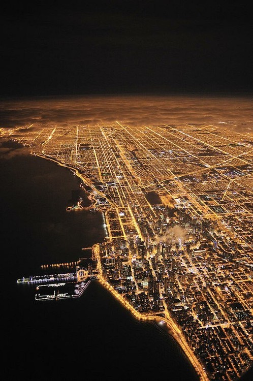 wonderous-world:  By Yip Wang 