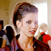 watcherspet:Cordelia Chase + favorite hairstyles